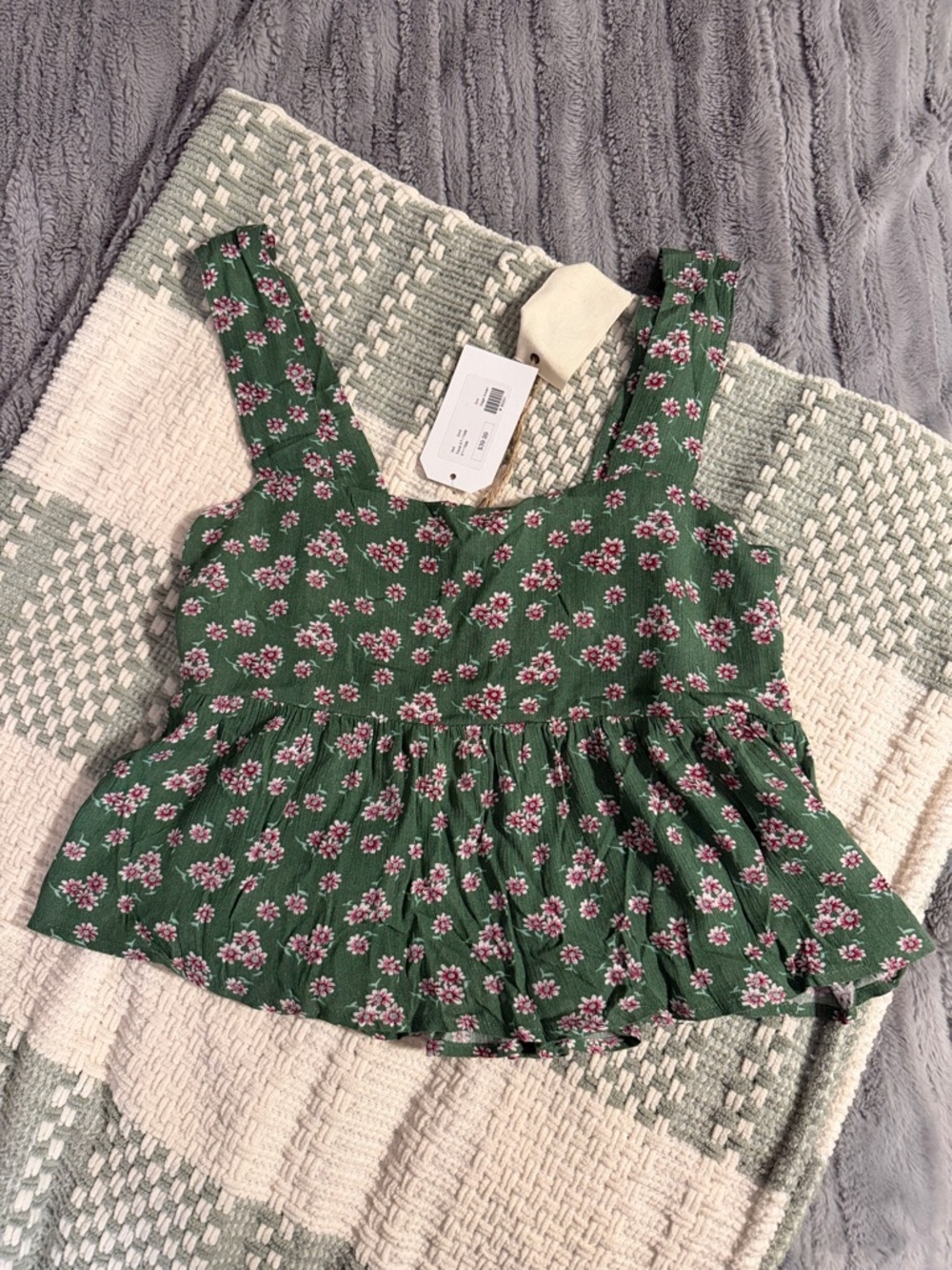 NWT Women’s Easel tank top 💚🩷